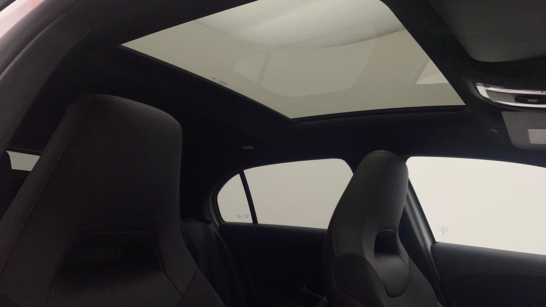 Interior Sunroof/Moonroof