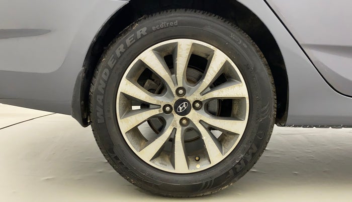 2013 Hyundai Verna FLUIDIC 1.6 VTVT SX, Petrol, Manual, 61,597 km, Right Rear Wheel