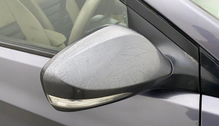 2013 Hyundai Verna FLUIDIC 1.6 VTVT SX, Petrol, Manual, 61,597 km, Right rear-view mirror - Minor scratches