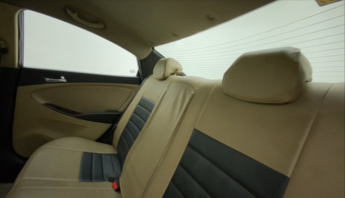 2013 Hyundai Verna FLUIDIC 1.6 VTVT SX, Petrol, Manual, 61,597 km, Right Side Rear Door Cabin