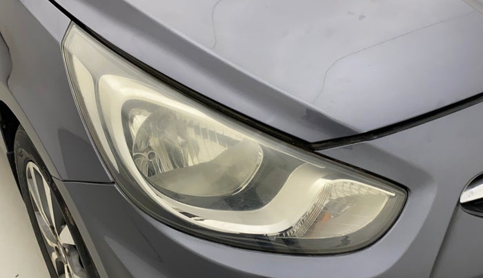 2013 Hyundai Verna FLUIDIC 1.6 VTVT SX, Petrol, Manual, 61,597 km, Right headlight - Minor scratches