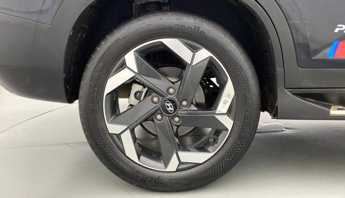 2021 Hyundai ALCAZAR PLATINUM (O) 6STR 2.0 AT, Petrol, Automatic, 4,034 km, Right Rear Wheel