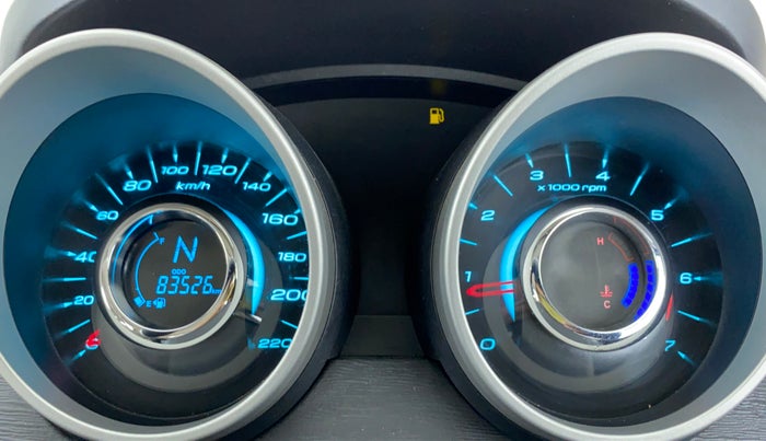 2017 Mahindra XUV500 W8 FWD, Diesel, Manual, 83,356 km, Odometer Image