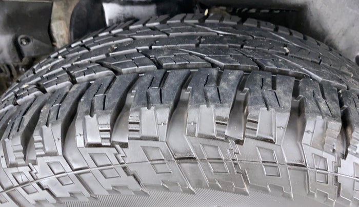 2017 Mahindra XUV500 W8 FWD, Diesel, Manual, 83,356 km, Right Rear Tyre Tread