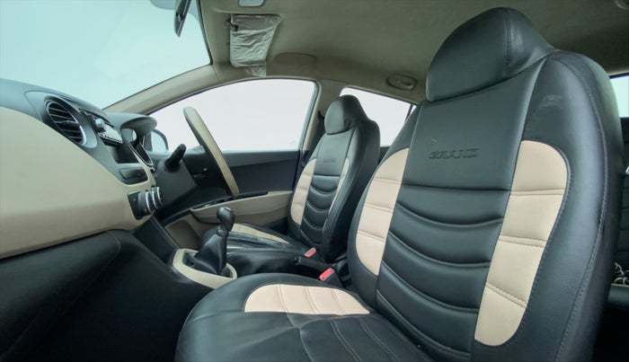 2017 Hyundai Grand i10 MAGNA 1.2 KAPPA VTVT, Petrol, Manual, 23,855 km, Right Side Front Door Cabin View
