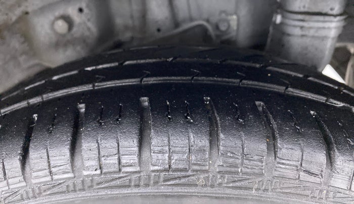 2018 Hyundai Eon MAGNA PLUS, Petrol, Manual, 36,667 km, Left Rear Tyre Tread