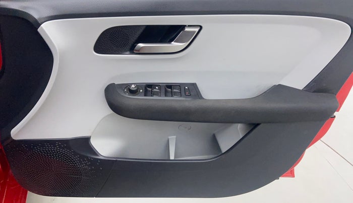 2020 Tata ALTROZ XZ 1.2, Petrol, Manual, 10,512 km, Driver Side Door Panels Control