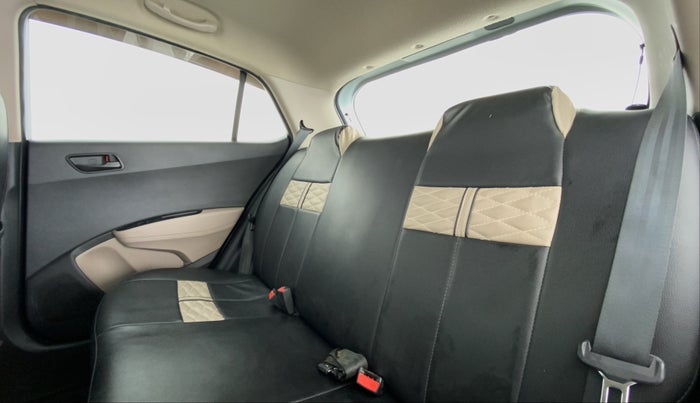 2016 Hyundai Grand i10 MAGNA 1.2 KAPPA VTVT, Petrol, Manual, 53,001 km, Right Side Rear Door Cabin