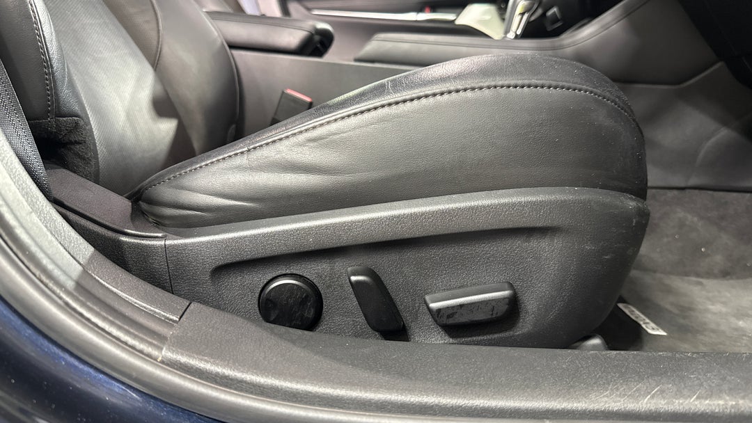 2022 Mazda 3 G25 Astina, Automatic, 26062 km, Drivers Side Adjustment Panel