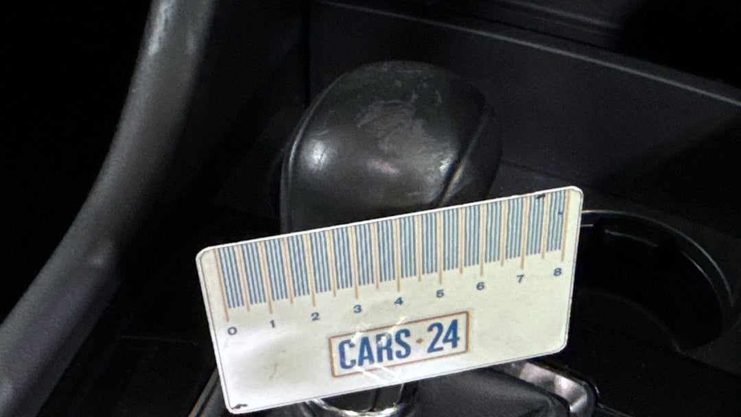 2022 Mazda 3 G25 Astina, Automatic, 26062 km, Gear Lever Knob Scratch