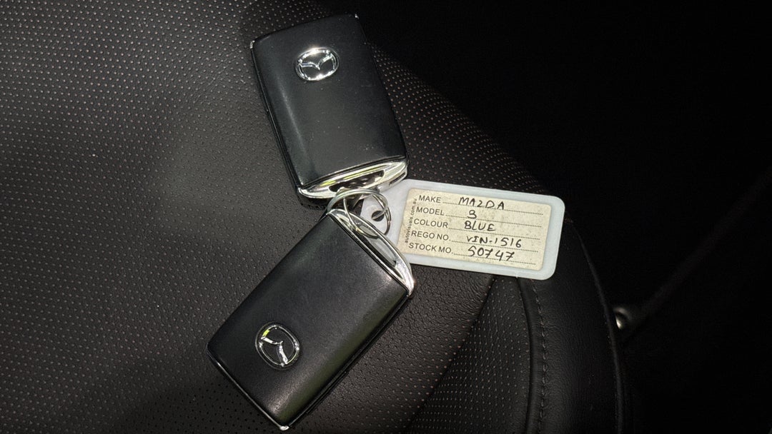 2022 Mazda 3 G25 Astina, Automatic, 26062 km, Key Close-up