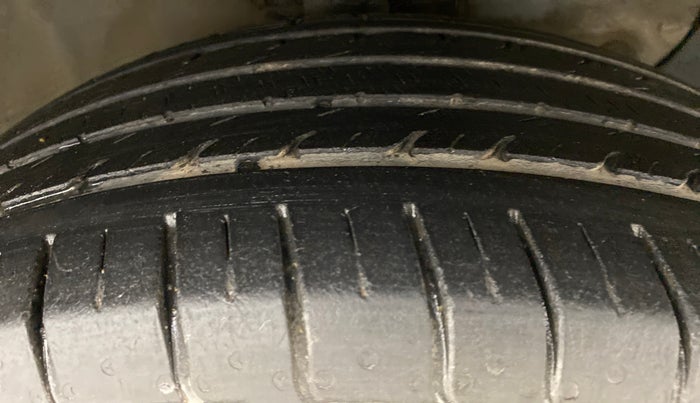 2018 Hyundai Creta SX 1.6 PETROL, Petrol, Manual, 31,221 km, Right Front Tyre Tread