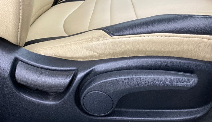 2018 Hyundai Creta SX 1.6 PETROL, Petrol, Manual, 31,221 km, Driver Side Adjustment Panel