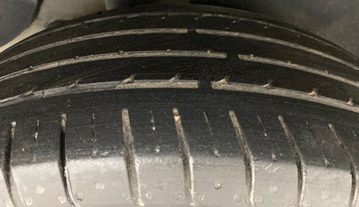 2018 Hyundai Creta SX 1.6 PETROL, Petrol, Manual, 31,221 km, Right Rear Tyre Tread
