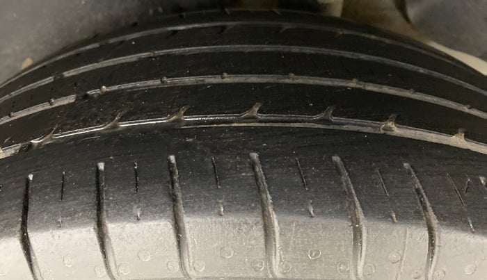 2018 Hyundai Creta SX 1.6 PETROL, Petrol, Manual, 31,221 km, Left Rear Tyre Tread