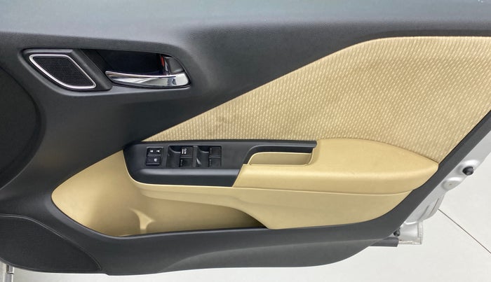 2017 Honda City V MT PETROL, Petrol, Manual, 51,949 km, Driver Side Door Panels Control