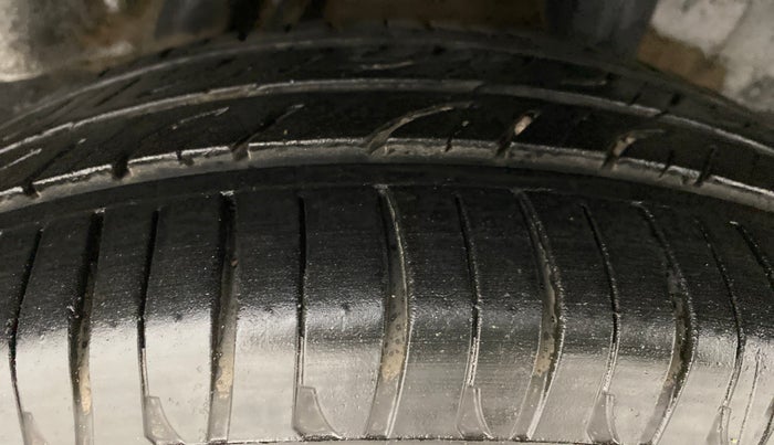 2017 Honda City V MT PETROL, Petrol, Manual, 51,949 km, Left Rear Tyre Tread