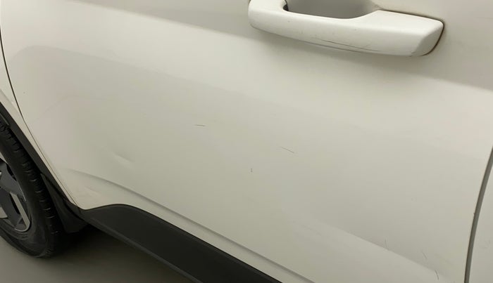 2021 Hyundai VENUE SX 1.0 TURBO IMT, Petrol, Manual, 43,632 km, Front passenger door - Minor scratches