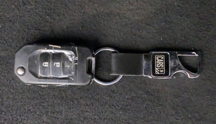 2017 Honda Jazz 1.5L I-DTEC V, Diesel, Manual, 1,05,697 km, Lock system - Remote key not functional