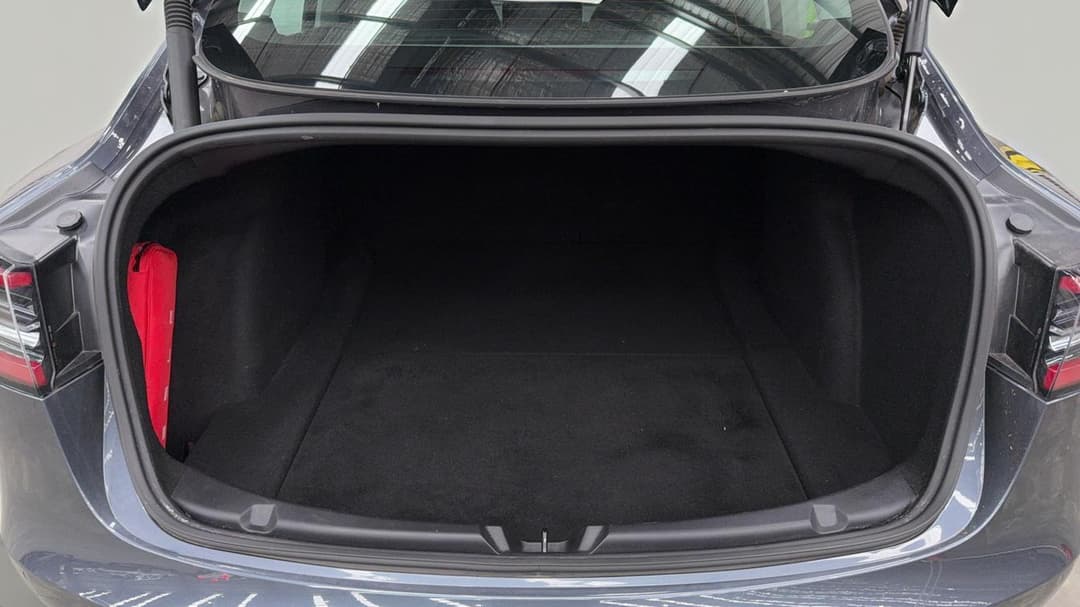 2021 Tesla Model 3 Standard Range Plus RWD, Automatic, 40711 km, Boot Inside View