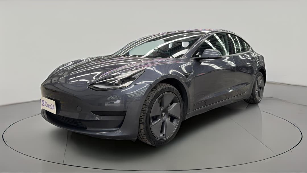2021 Tesla Model 3 Standard Range Plus RWD, Automatic, 40711 km, Left Front Diagonal (45- Degree) View