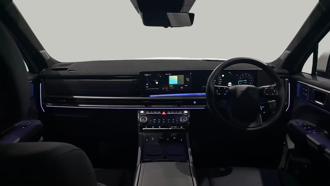 2025 Hyundai Santa Fe Calligraphy (7 Seat) (blk), Automatic, 17807 km, Dashboard View
