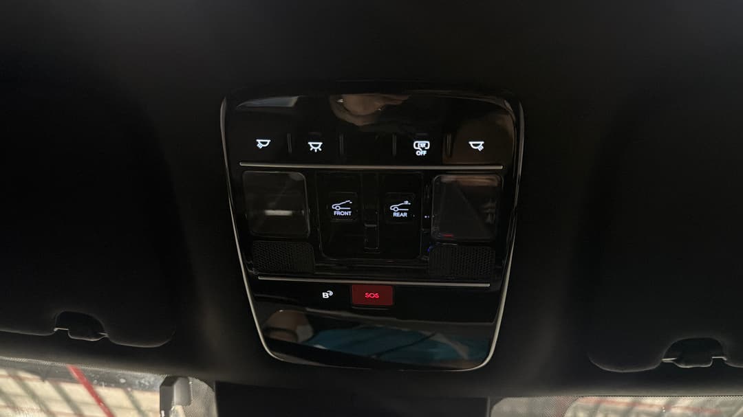 2025 Hyundai Santa Fe Calligraphy (7 Seat) (blk), Automatic, 17807 km, On-Roof Controls/Sunglass holder