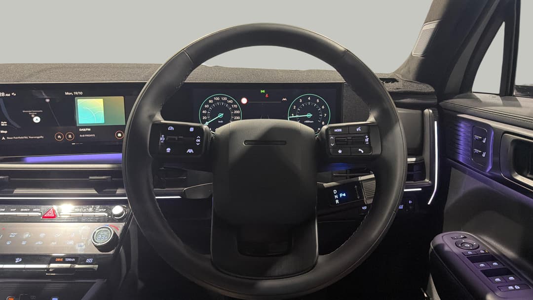 2025 Hyundai Santa Fe Calligraphy (7 Seat) (blk), Automatic, 17807 km, Steering Wheel Close-up
