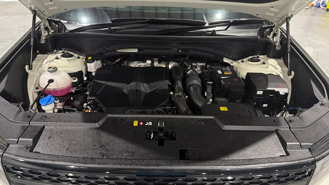 2025 Hyundai Santa Fe Calligraphy (7 Seat) (blk), Automatic, 17807 km, Open Bonnet (Engine)