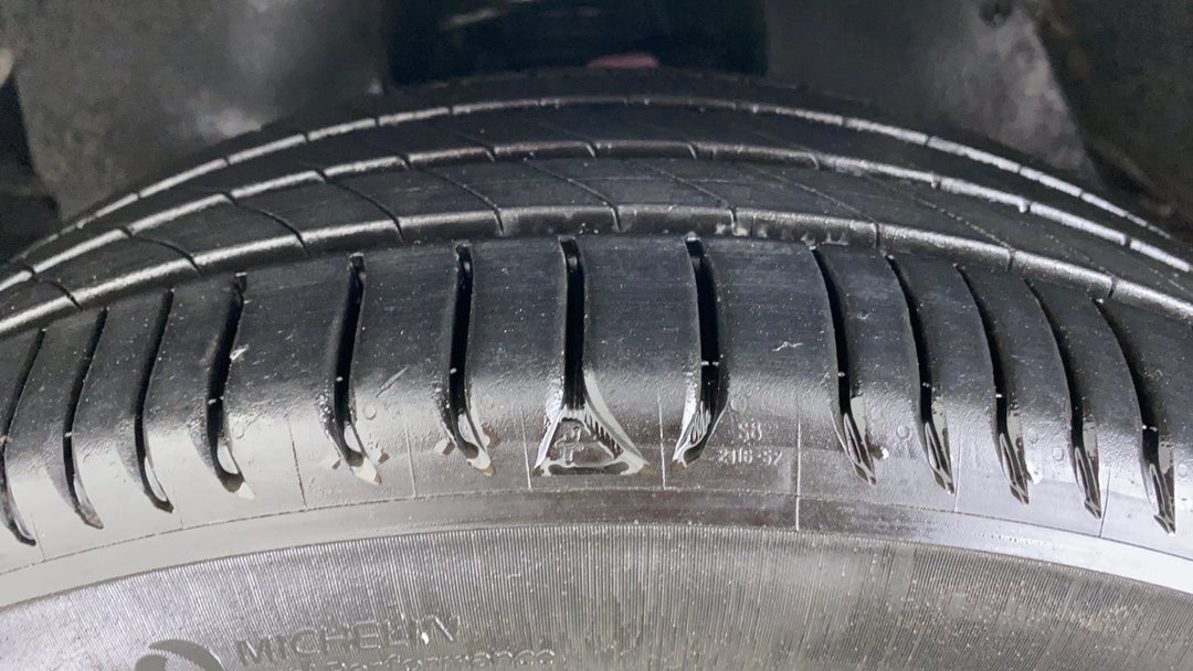 Left Front Tyre Tread