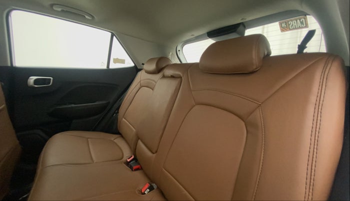 2020 Hyundai VENUE SX 1.0 (O) TURBO IMT, Petrol, Manual, 24,934 km, Right Side Rear Door Cabin