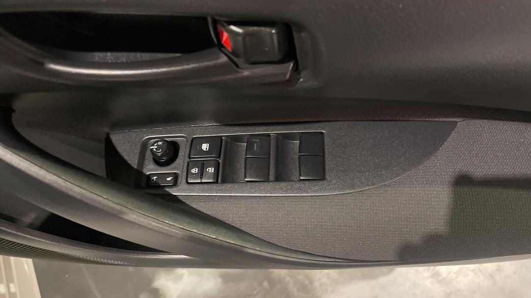 2020 Toyota Corolla Ascent Sport, Automatic, 26325 km, Drivers Side Door Panel Controls