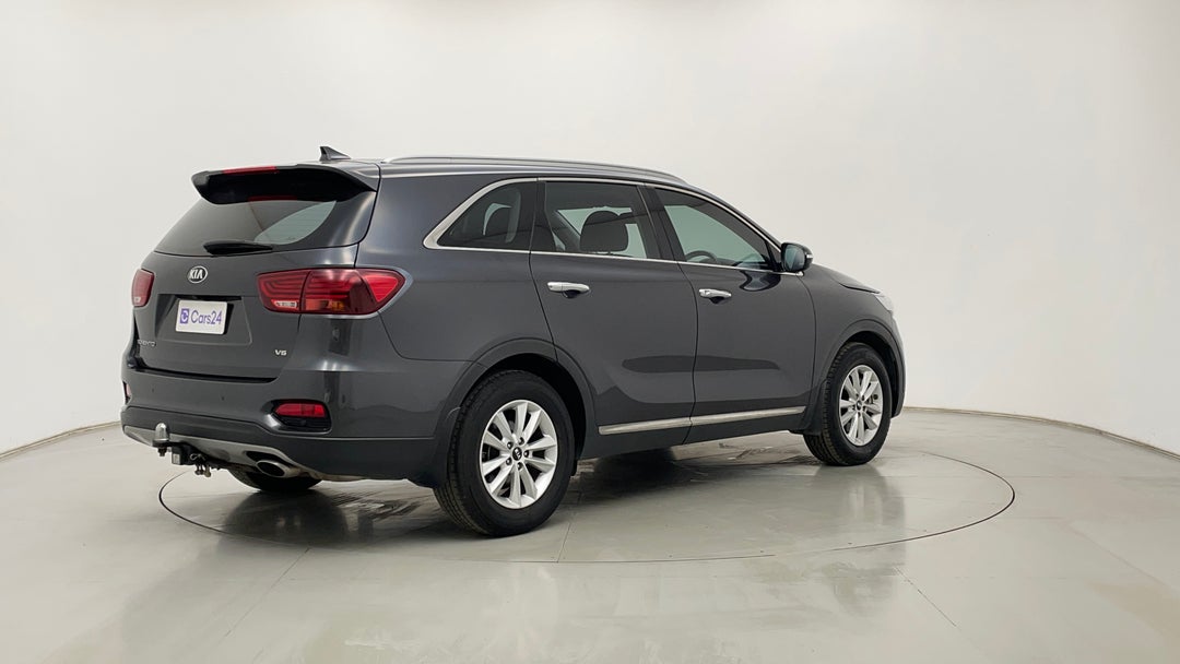 Right Back Diagonal (45- Degree) View