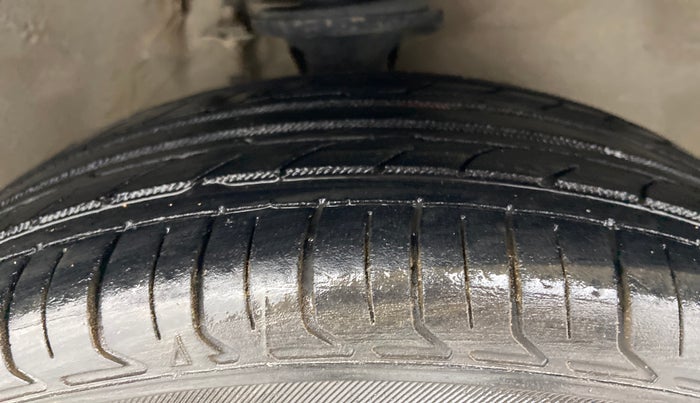 2018 Maruti Alto K10 VXI, Petrol, Manual, 54,808 km, Right Front Tyre Tread