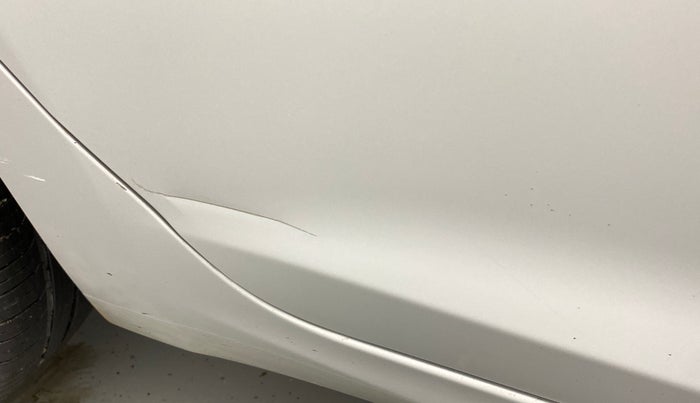 2017 Hyundai Verna 1.6 EX CRDI, Diesel, Manual, 93,175 km, Right rear door - Minor scratches
