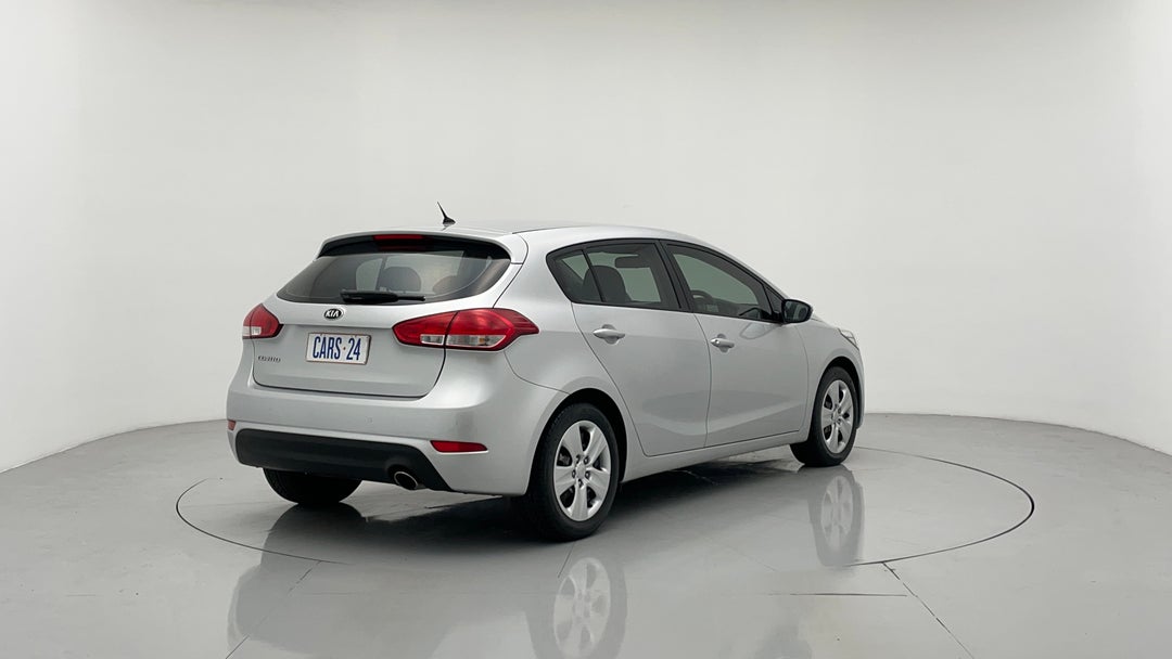 Right Back Diagonal (45- Degree) View