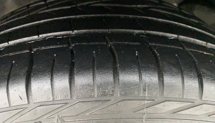 2019 Tata NEXON XZ+ 1.5, Diesel, Manual, 24,140 km, Left Rear Tyre Tread