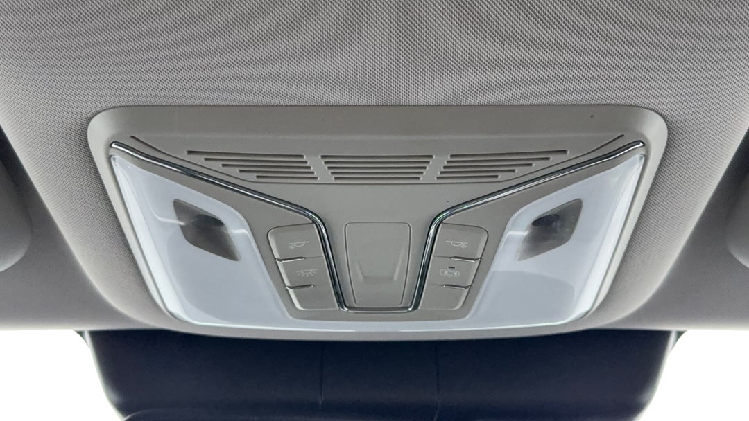 On-Roof Controls/Sunglass holder