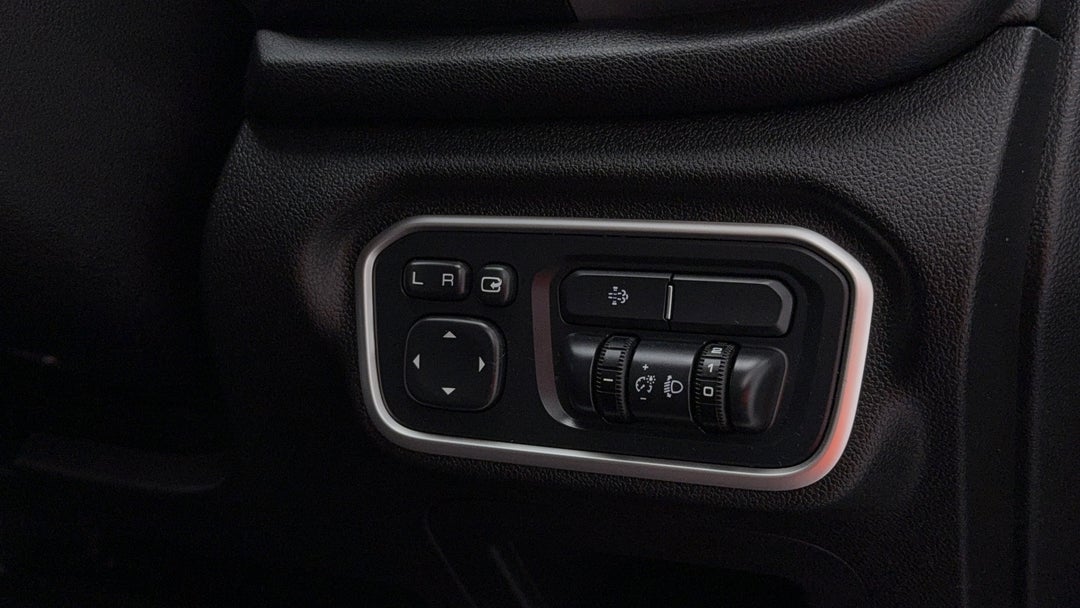 Utility Switches/Buttons