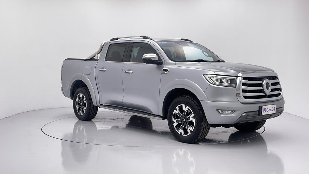 Right Front Diagonal (45- Degree) View