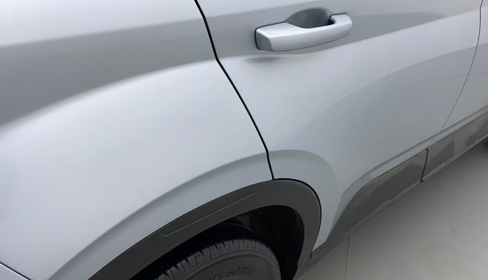 2022 Hyundai VENUE SX 1.5 CRDI, Diesel, Manual, 27,689 km, Right quarter panel - Minor scratches