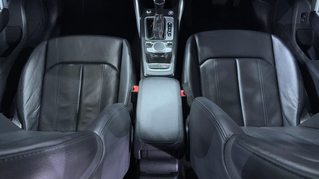 2021 Audi Q2 40 Tfsi Quattro S Line, Automatic, 59599 km, Center Console