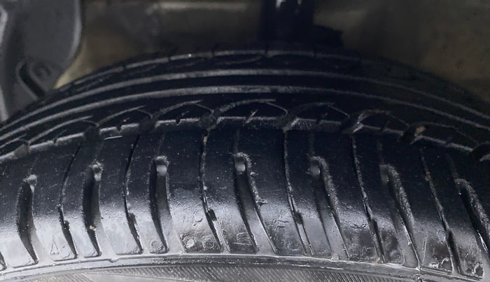 2015 Hyundai Xcent SX 1.2 OPT, Petrol, Manual, 53,207 km, Left Front Tyre Tread
