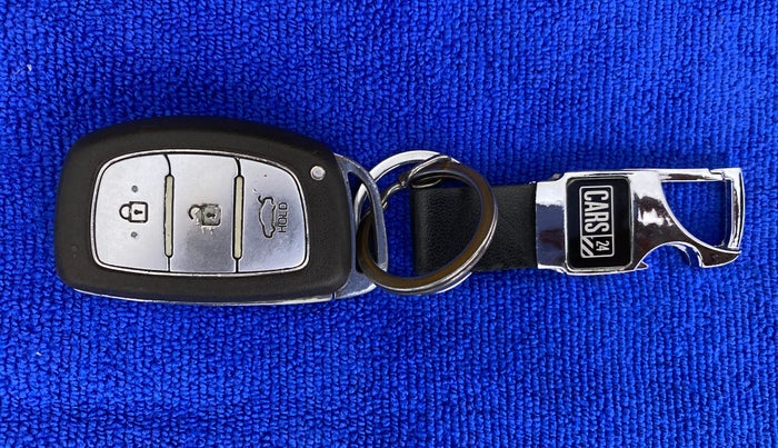 2015 Hyundai Xcent SX 1.2 OPT, Petrol, Manual, 53,207 km, Key Close Up