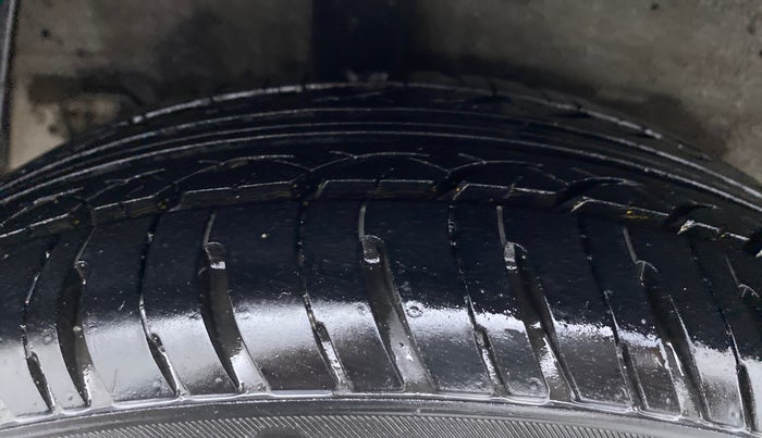 2015 Hyundai Xcent SX 1.2 OPT, Petrol, Manual, 53,207 km, Right Rear Tyre Tread