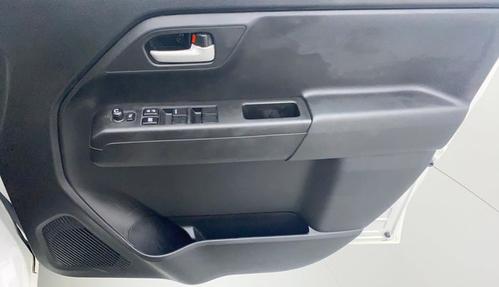 2021 Maruti New Wagon-R ZXI 1.2 old, Petrol, Manual, 3,979 km, Driver Side Door Panels Control