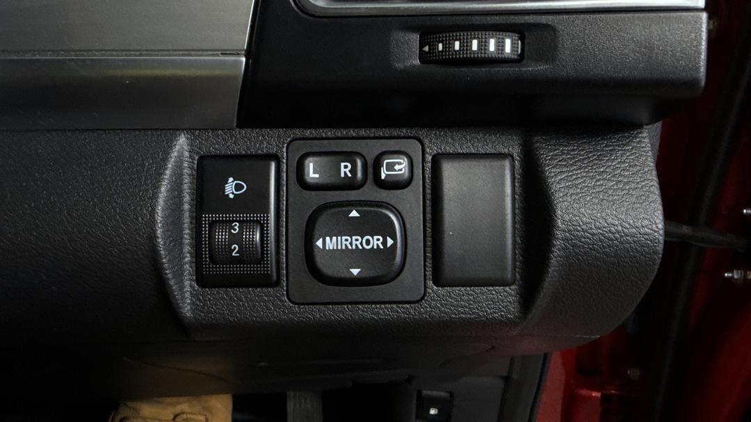 2020 Haval H2 Lux 2WD, Automatic, 87126 km, Utility Switches/Buttons