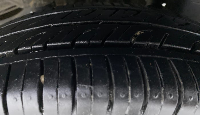 2017 Hyundai Eon ERA PLUS, Petrol, Manual, 51,284 km, Left Rear Tyre Tread