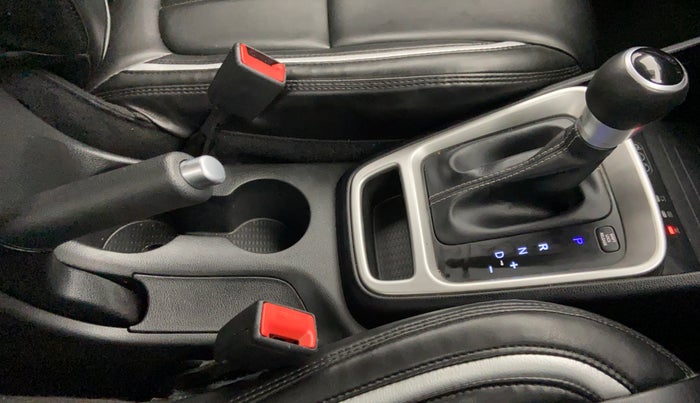 2019 Hyundai VENUE 1.0 Turbo GDI DCT AT SX+ DT, Petrol, Automatic, 28,625 km, Gear Lever