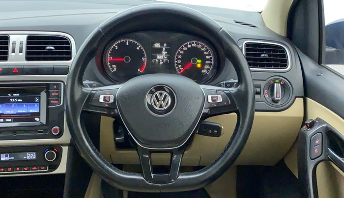 2017 Volkswagen Ameo HIGHLINE PLUS 1.5L AT 16 ALLOY, Diesel, Automatic, 36,837 km, Steering Wheel Close Up